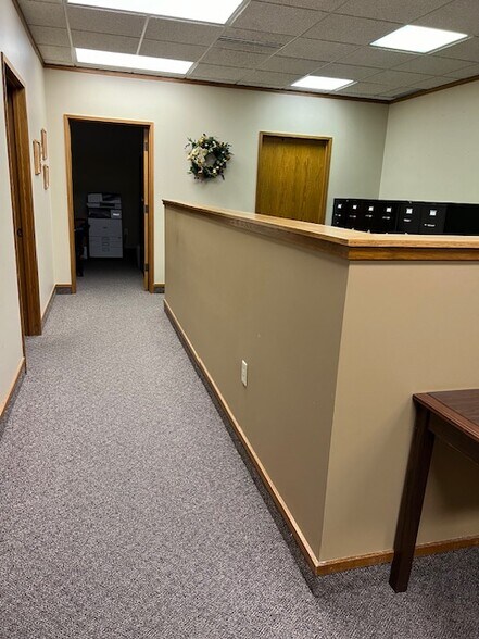 More Photos Of 3706 SW Topeka Blvd, Topeka Office For Lease