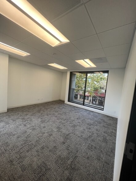 More Photos Of 209-223 Castro St, Mountain View Office For Lease