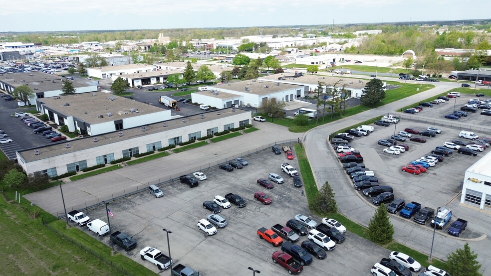 More Photos Of 9507-9510 Ross Ln, Indianapolis Office For Lease