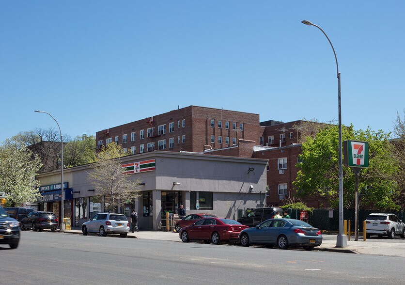 More Photos Of 14626 Northern Blvd, Flushing Convenience Store For Sale