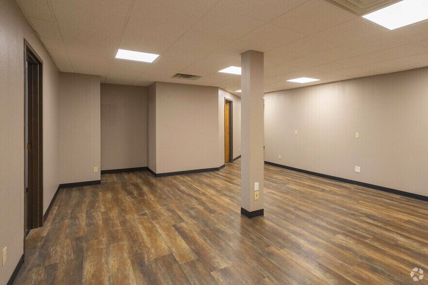 More Photos Of 2424 Springer Dr, Norman Office For Lease