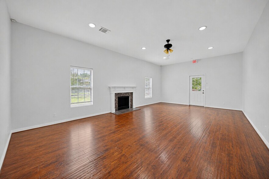 More Photos Of 1309 15th St, Huntsville Storefront Retail Residential For Sale