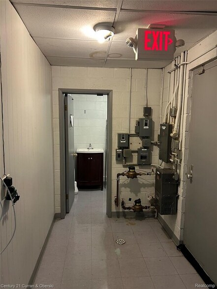 More Photos Of 26032 5 Mile Rd, Redford Township Freestanding For Sale