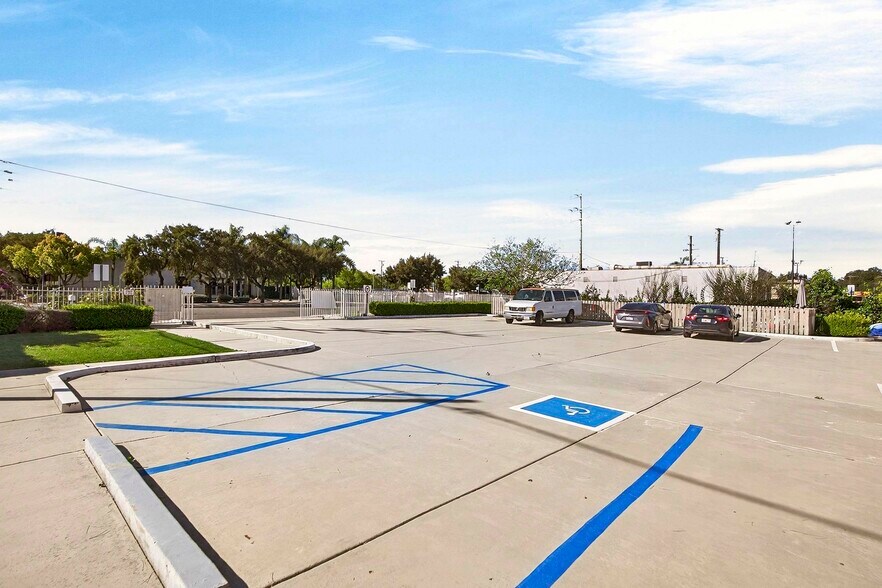 More Photos Of 1555 W Commonwealth Ave, Fullerton Office For Sale