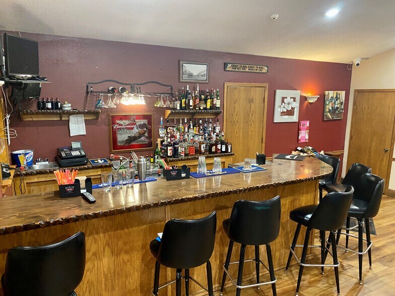 More Photos Of 117 S Main St, Chamberlain Restaurant For Sale