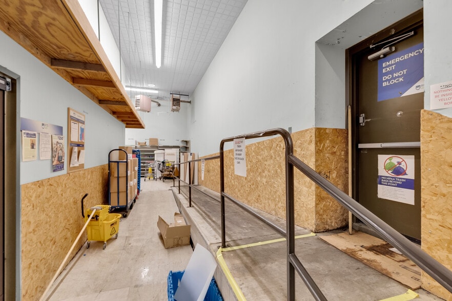 More Photos Of 1781 Stefko Blvd, Bethlehem Drugstore For Lease