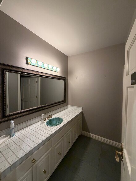 More Photos Of 4645 Tinker Diagonal, Oklahoma City Loft Creative Space For Lease