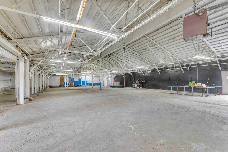 More Photos Of 7500 Bessemer Ave, Cleveland Manufacturing For Lease