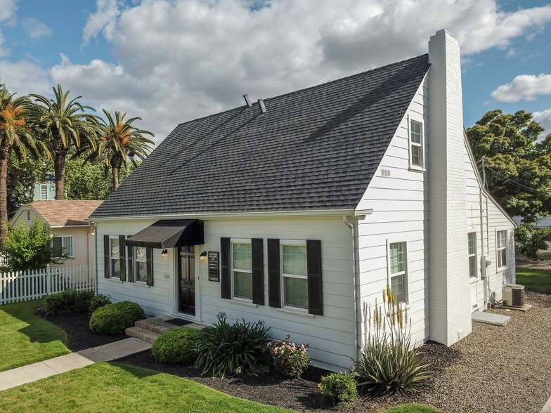 More Photos Of 414 W 21st St, Merced Office Residential For Sale