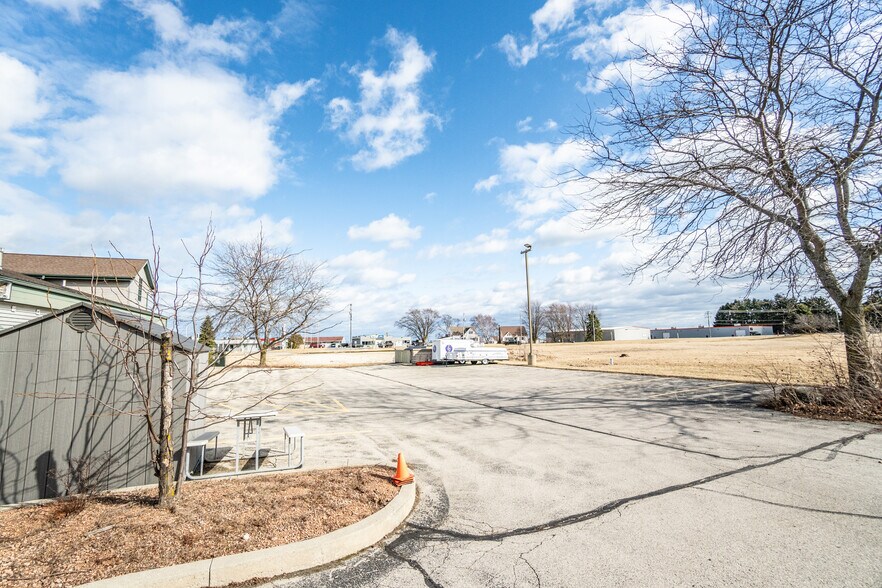 More Photos Of 119-139 Main St, Belgium Freestanding For Sale