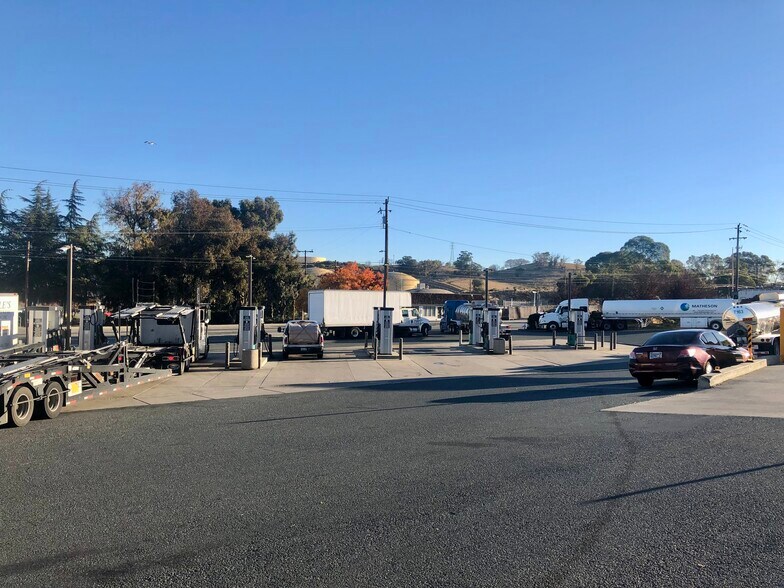 More Photos Of 3520 Pacheco Blvd, Martinez Service Station For Sale
