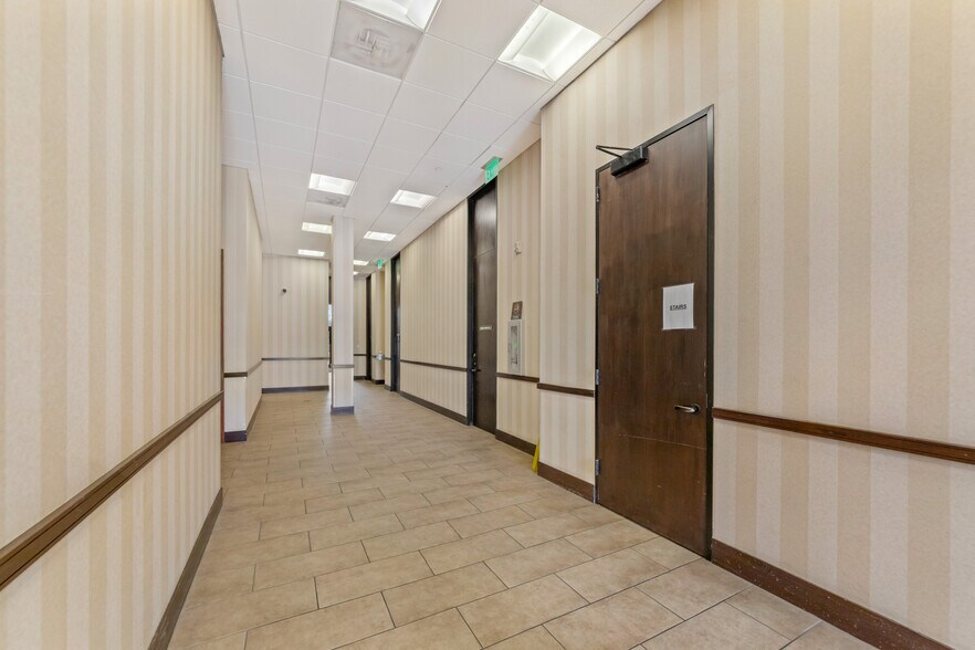 More Photos Of 214 Jefferson St, Lafayette Office For Lease