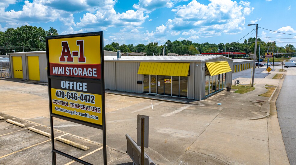 More Photos Of 2001 Phoenix Ave, Fort Smith Specialty For Sale