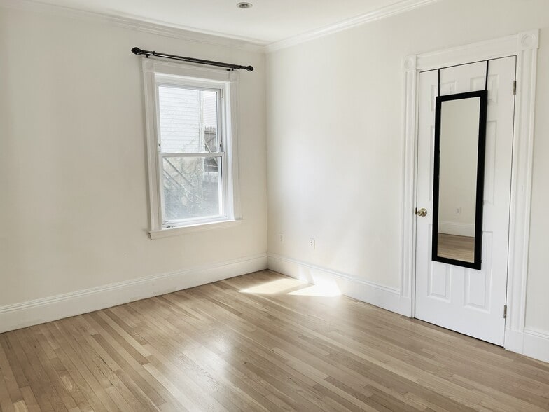 More Photos Of 8 White Ave, Chestnut Hill Multifamily For Sale