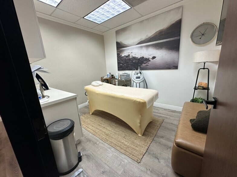 More Photos Of 1101 S Winchester Blvd, San Jose Office For Lease