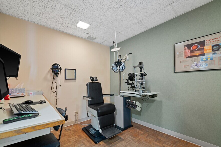 More Photos Of 50 E Washington St, Chicago Medical For Sale