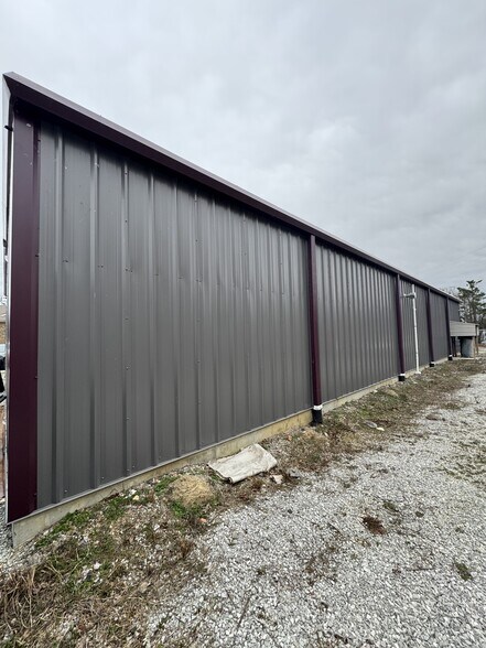 More Photos Of 103 Mabee Ave, Monteagle Industrial For Sale