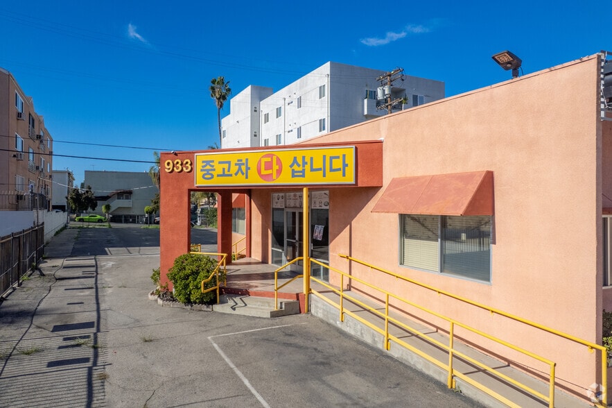 More Photos Of 933 S Western Ave, Los Angeles Auto Dealership For Lease