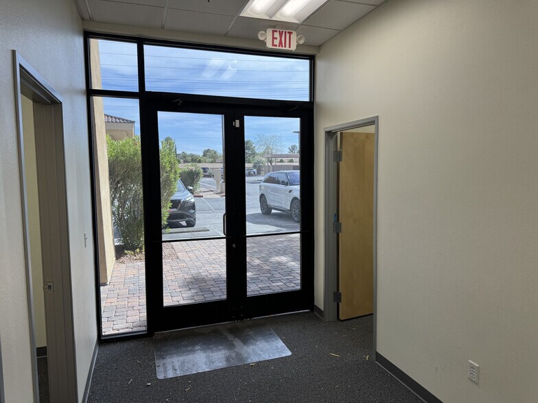 More Photos Of 8670 W Cheyenne Ave, Las Vegas Medical For Lease