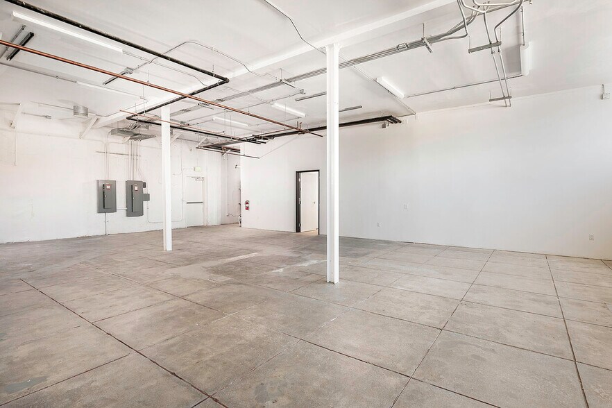 More Photos Of 622-628 E Anaheim St, Long Beach Storefront Retail Office For Sale