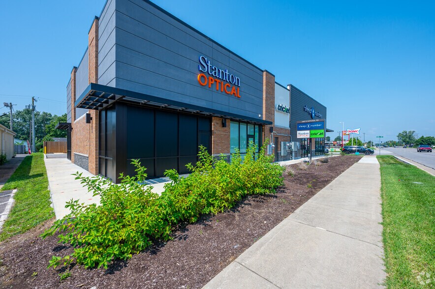 More Photos Of 1980 N National Rd, Columbus Storefront Retail Office For Sale