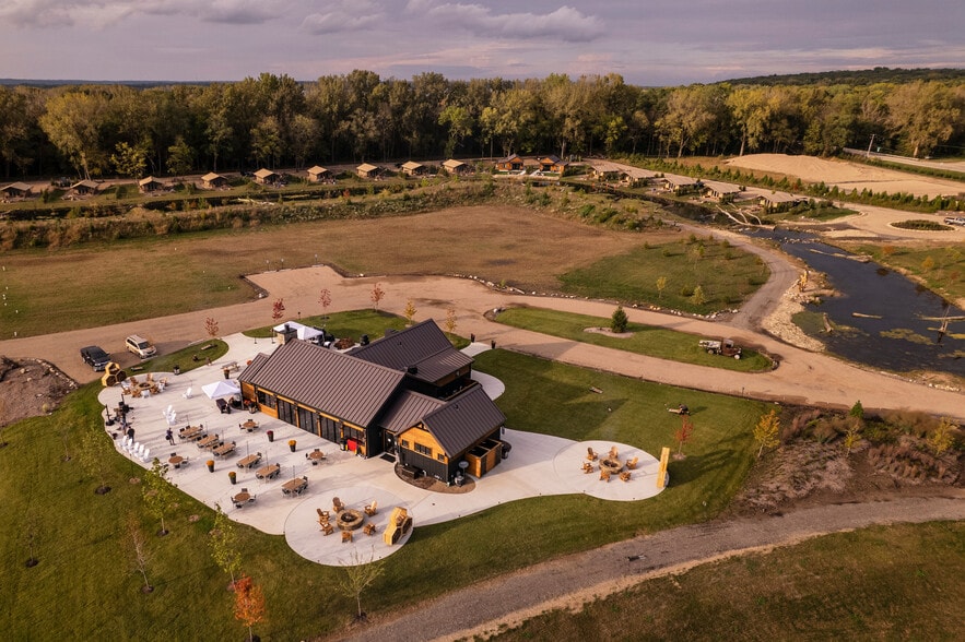 More Photos Of 1583 Spring Bay Rd, Spring Bay Hotel For Sale