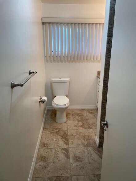 More Photos Of 523 Avenue G, Redondo Beach Multifamily For Sale