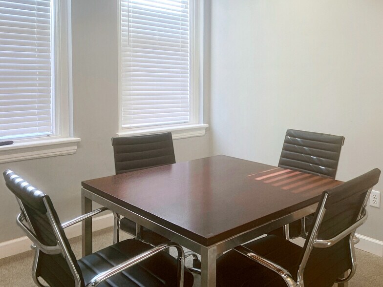 More Photos Of 317 E Capitol St, Jackson Coworking Space