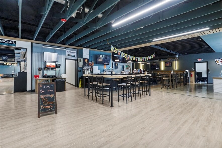 More Photos Of 985 Baltimore Pike, Gettysburg Storefront For Sale