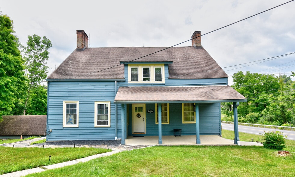 Primary Photo Of 967 Little Britain Rd, New Windsor Township Freestanding For Sale
