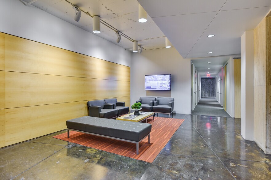 More Photos Of 10100 N Central Expy, Dallas Office For Lease