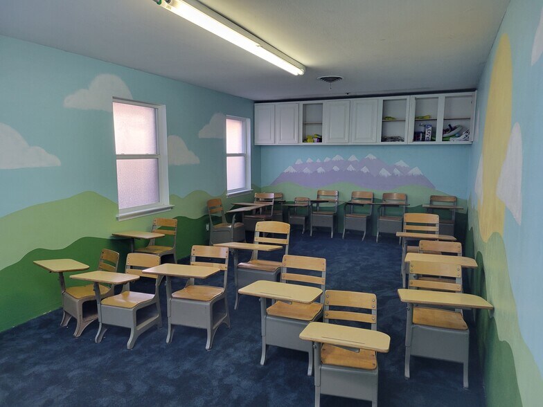 More Photos Of 2915 Broadway Blvd, Garland Religious Facility For Sale