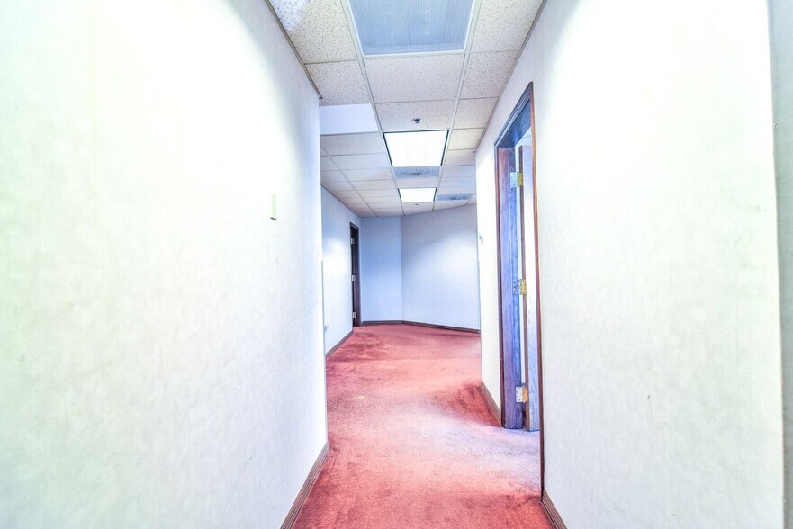 More Photos Of 1150 Cleveland St, Clearwater Office For Lease