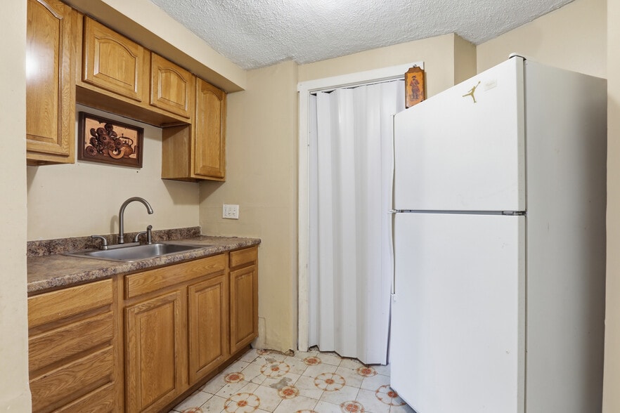 More Photos Of 727 Summer St, Lynn Industrial For Sale