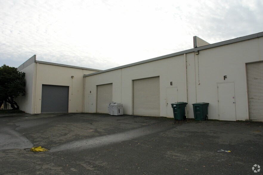 More Photos Of 260 Link Rd, Fairfield Warehouse For Lease