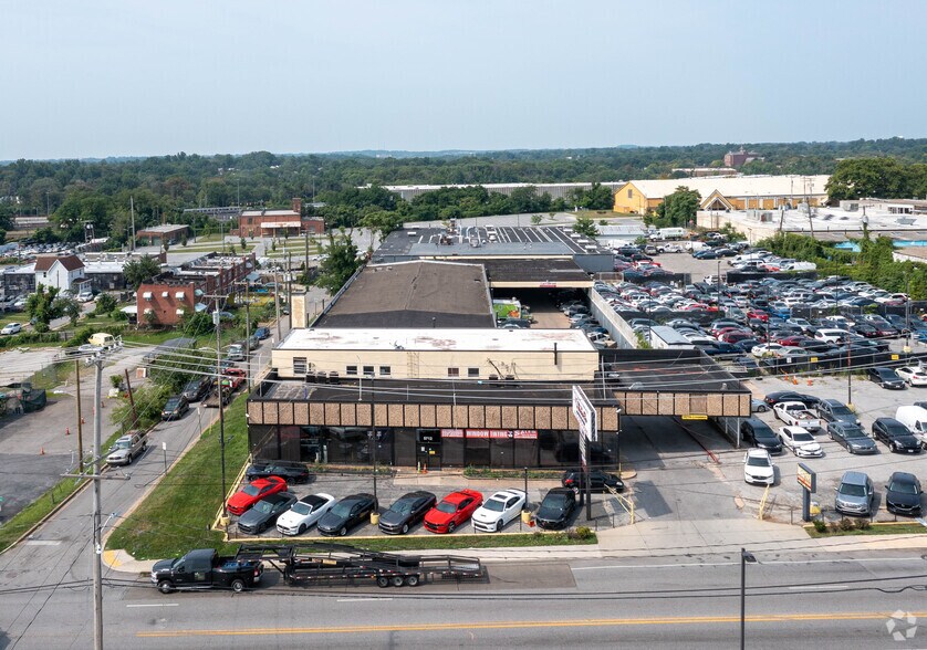 More Photos Of 5720 Reisterstown Rd, Baltimore Auto Repair For Lease