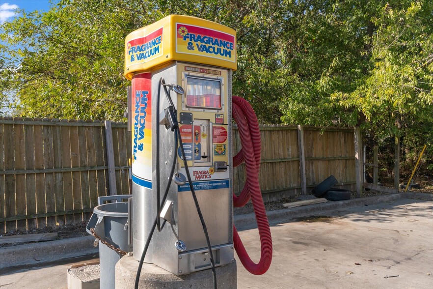 More Photos Of 3937 Lee St, Greenville Carwash For Sale