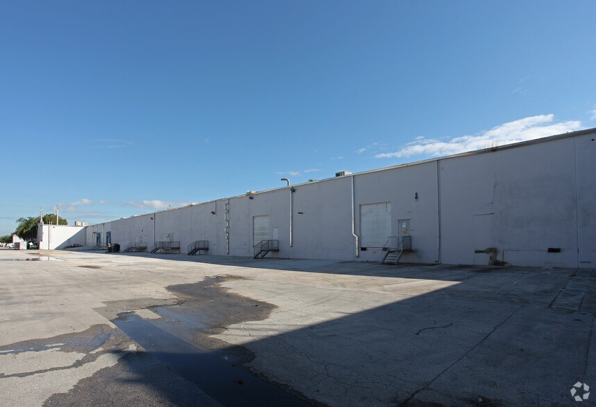 More Photos Of 4101 SW 47th Ave, Davie Unknown For Lease