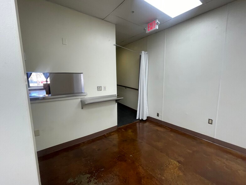 More Photos Of 2636 E 11th St, Tulsa Hotel For Lease