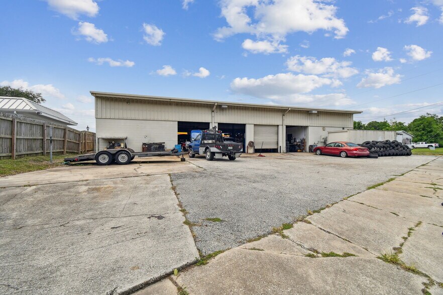 More Photos Of 2350 N Ponce De Leon Blvd, Saint Augustine Service Station For Sale