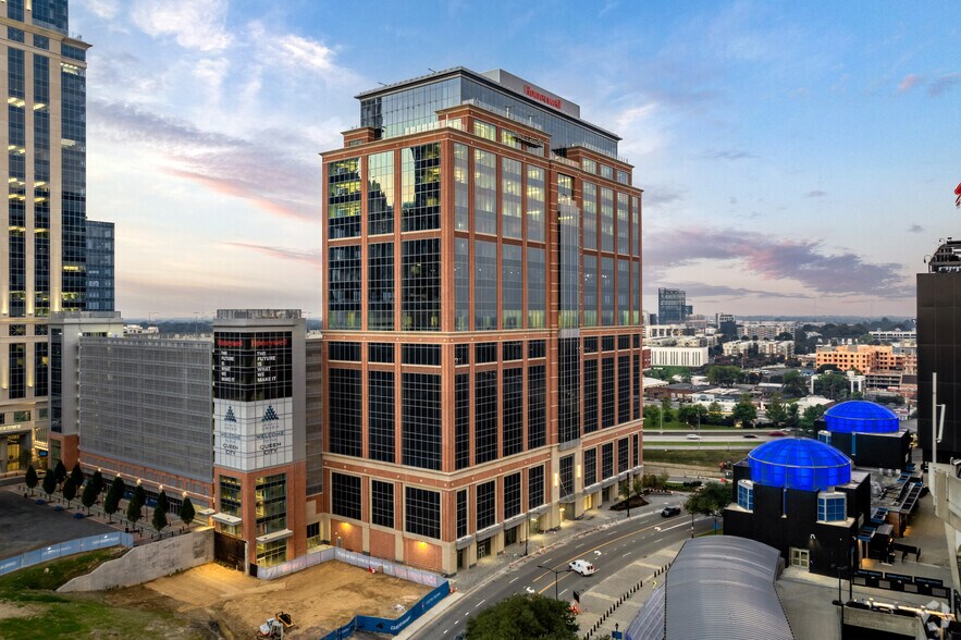 More Photos Of 855 S Mint St, Charlotte Office For Lease
