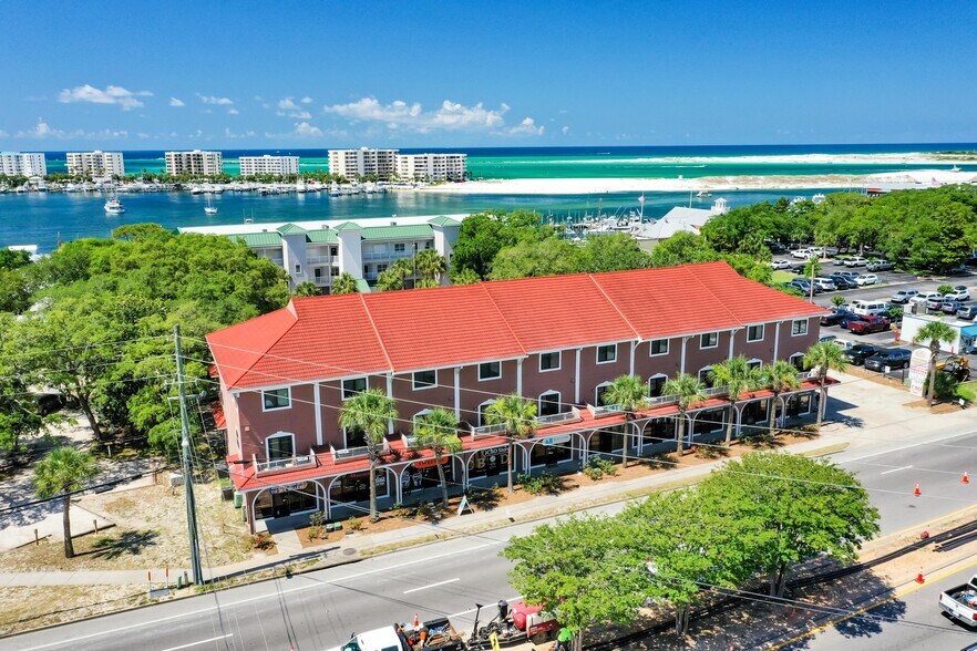 More Photos Of 220-236 Harbor Blvd, Destin Storefront Retail Residential For Sale