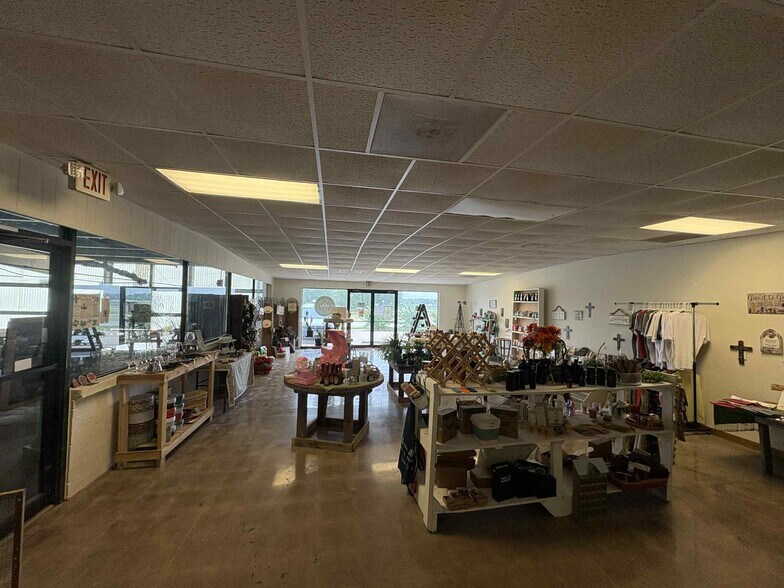 More Photos Of 5895 Trinity Falls Pky, McKinney General Retail For Lease