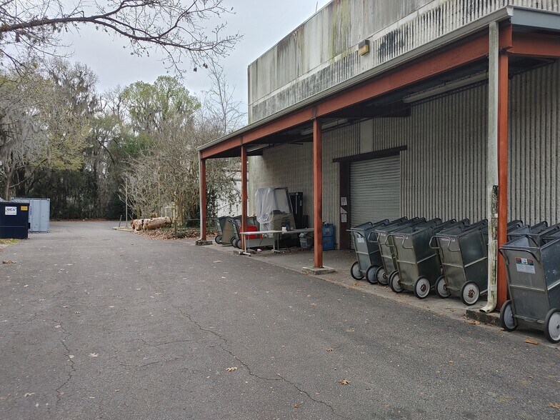 More Photos Of 2700 SW 13th St, Gainesville Office For Lease