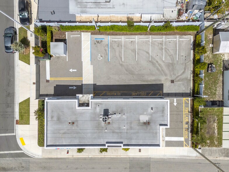 More Photos Of 875 E 41st St, Hialeah Medical For Sale