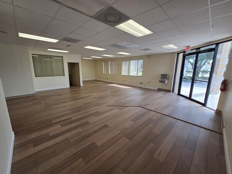 More Photos Of 5991 Anglers Ave, Fort Lauderdale Bank For Lease