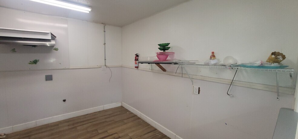 More Photos Of 3646-3678 Culebra Rd, San Antonio Unknown For Lease