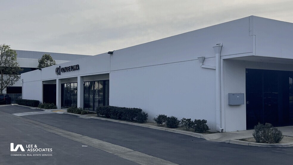 More Photos Of 4274 Cerritos Ave, Los Alamitos Light Distribution For Lease