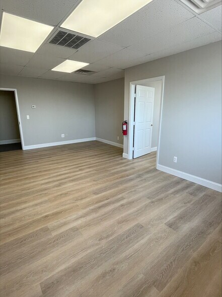 More Photos Of 1167 State Rt 23 S, Kinnelon Storefront Retail Office For Lease