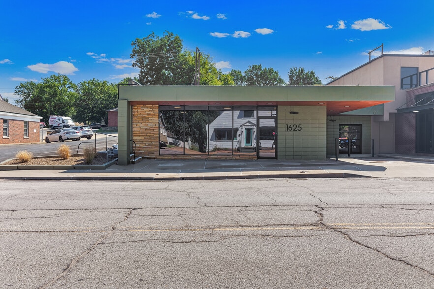 Primary Photo Of 1625 S Boston Ave, Tulsa Office For Lease